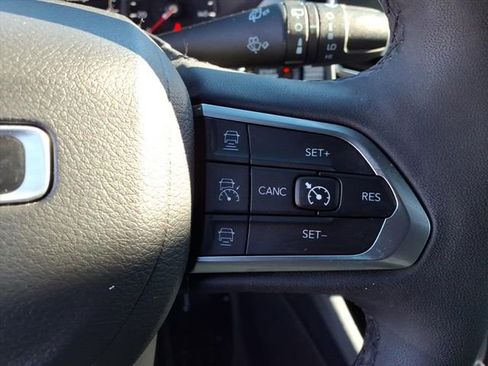 Used 2023 Jeep Compass Limited image 20