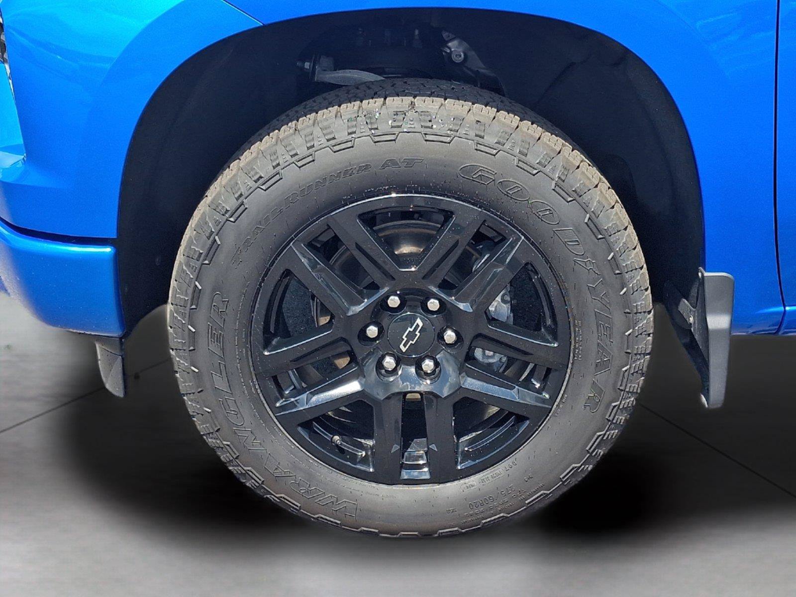 Used 2025 Chevrolet Silverado 1500 RST AWD/4WD image 27