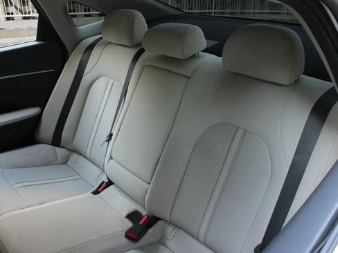 Used 2021 Hyundai Sonata SEL FWD image 18