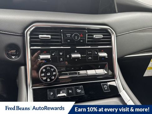 New 2025 Nissan Armada SL image 15