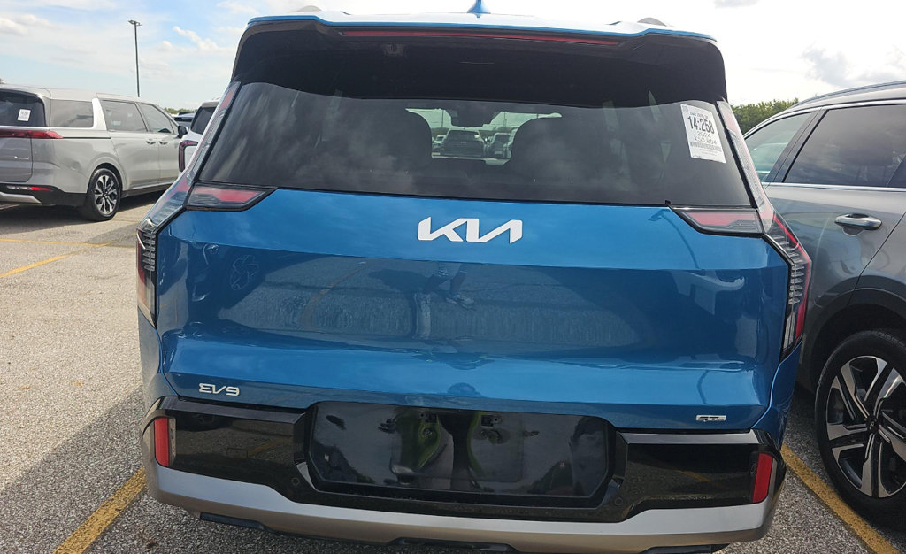 Used 2024 Kia EV9 GT-Line AWD/4WD image 5