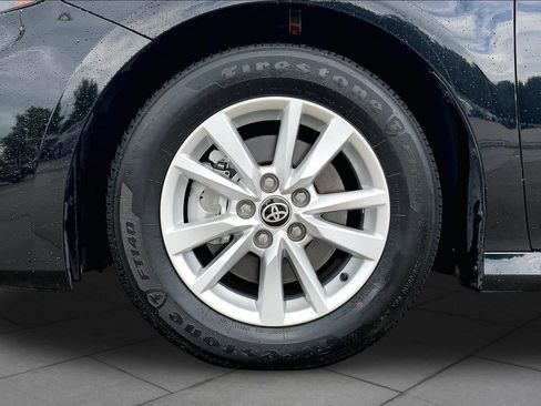 Used 2025 Toyota Camry LE FWD image 11