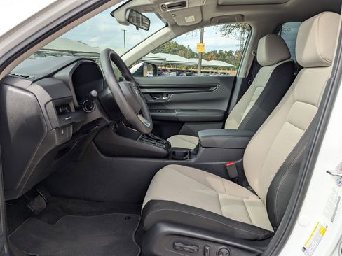 Used 2025 Honda CR-V EX image 10