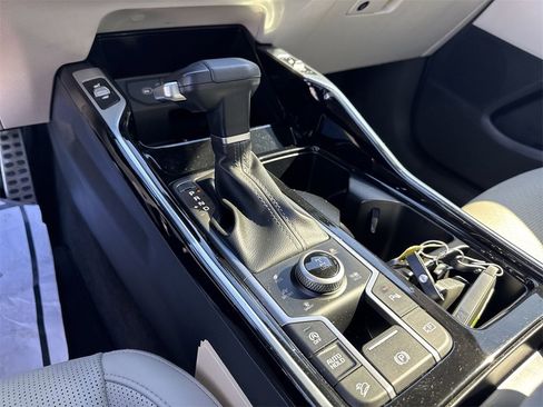 Used 2025 Kia Sorento SX image 20