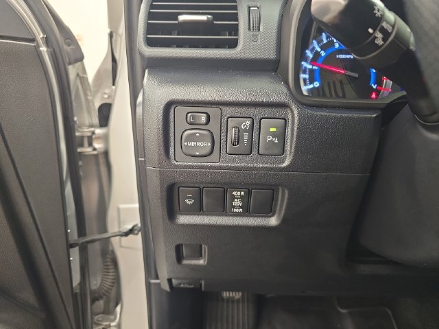 Used 2018 Toyota 4Runner Limited AWD/4WD image 34
