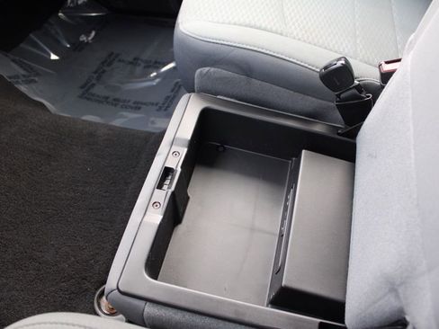 Used 2014 RAM 1500 Tradesman w/ Power & Remote Entry Group image 30