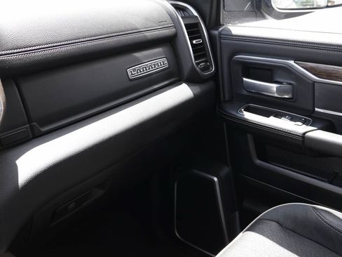 Used 2020 RAM 2500 Laramie AWD/4WD image 14