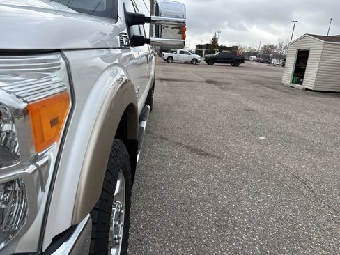 Used 2013 Ford F350 Lariat image 16