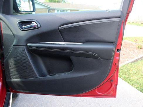 Used 2016 Dodge Journey Crossroad AWD/4WD image 39