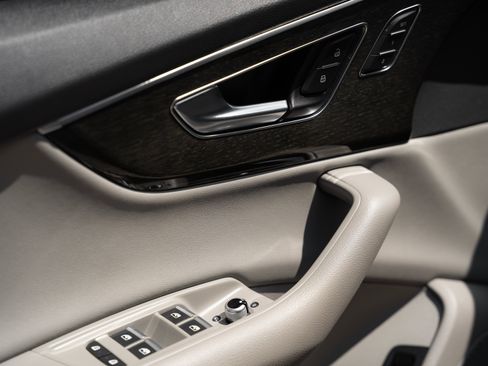 Certified 2022 Audi Q7 3.0T Premium Plus AWD/4WD image 20