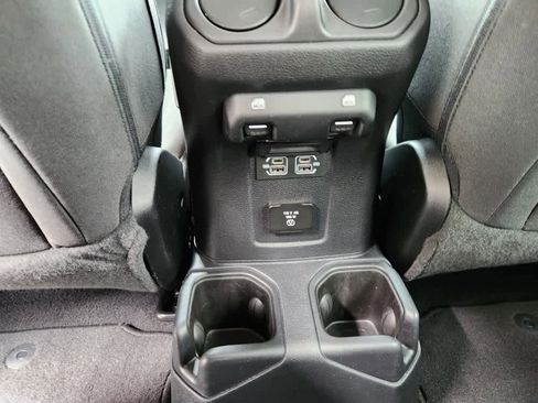 Used 2023 Jeep Wrangler Sahara image 22