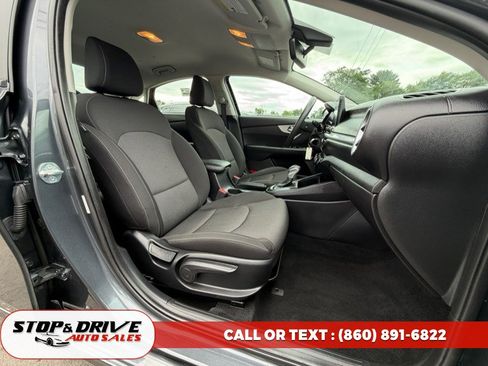Used 2023 Kia Forte LXS FWD image 15