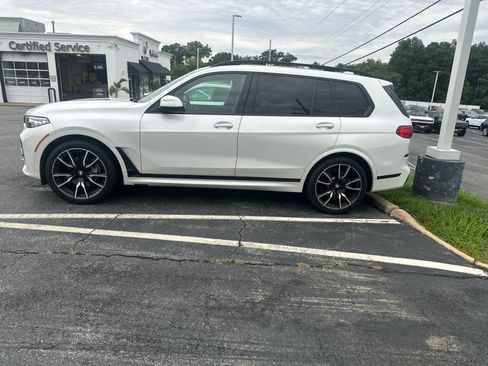Used 2020 BMW X7 xDrive40i w/ M Sport Package AWD/4WD image 4