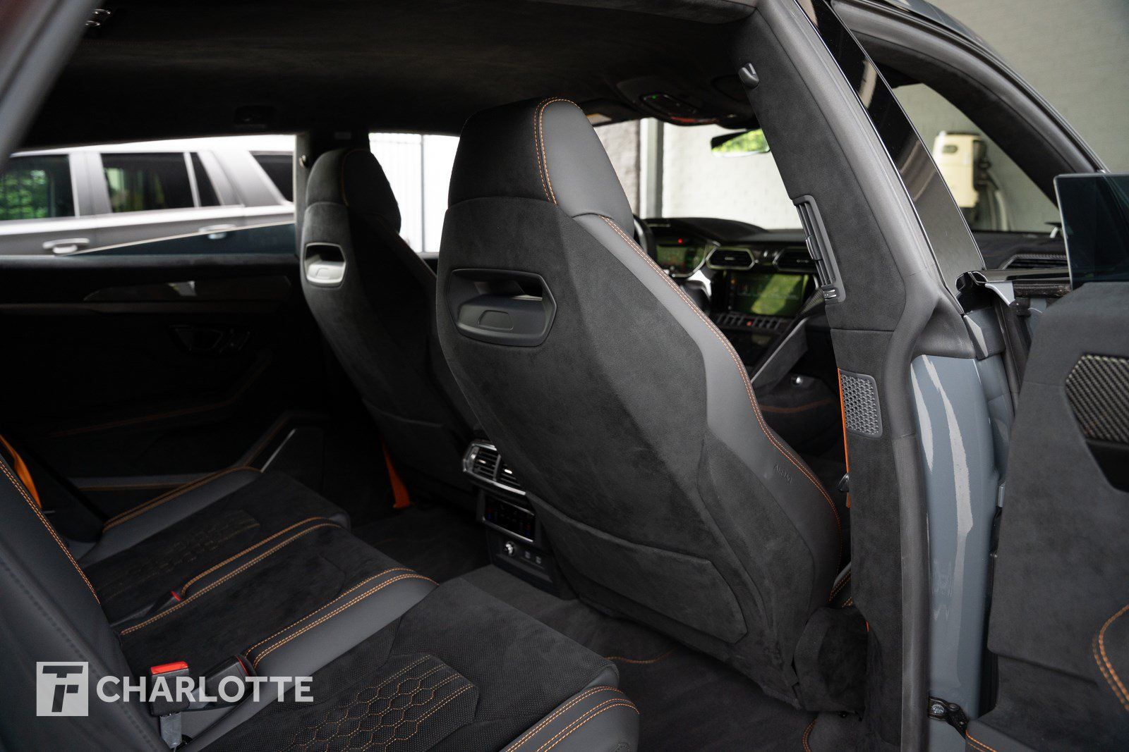 Used 2023 Lamborghini Urus Performante AWD/4WD image 41
