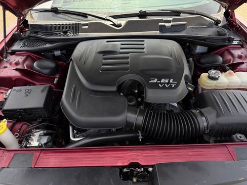 Used 2021 Dodge Challenger SXT RWD image 27