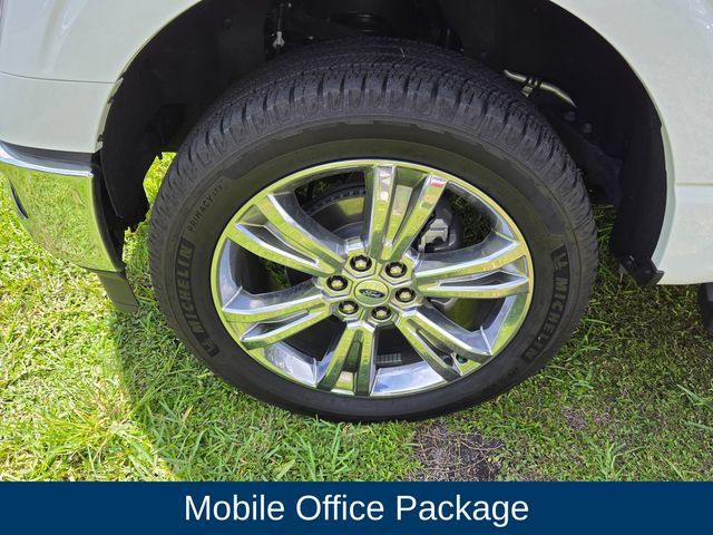 Used 2025 Ford F150 Lariat w/ Equipment Group 502A High AWD/4WD image 8