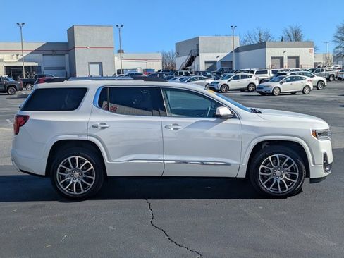 Used 2023 GMC Acadia Denali image 8