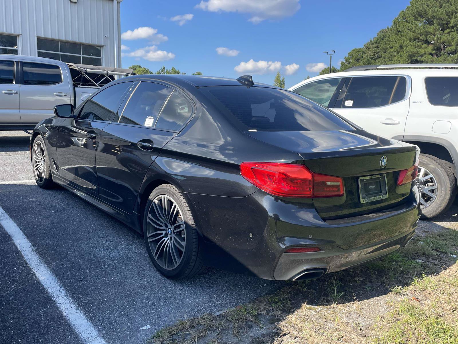 Used 2019 BMW 540i w/ M Sport Package RWD image 3