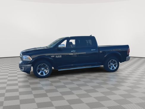 Used 2013 RAM 1500 Laramie w/ Convenience Group image 5