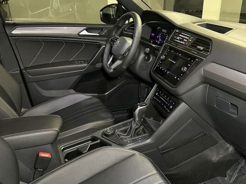 Used 2022 Volkswagen Tiguan SE R-Line AWD/4WD image 13