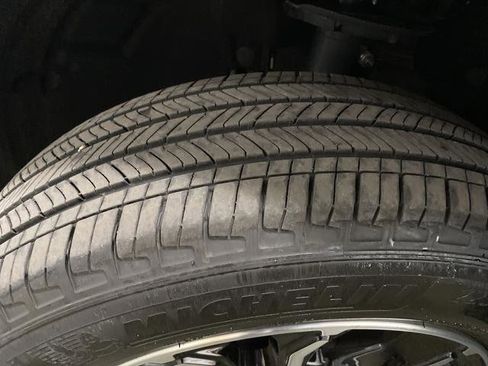 Used 2024 Ford Maverick Lariat image 36