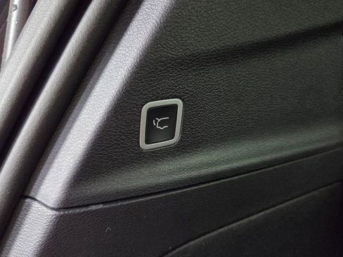 New 2026 Chrysler Pacifica Select image 11