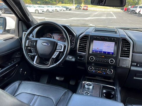 Used 2021 Ford Expedition Max Limited image 23
