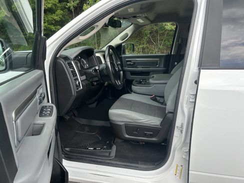 Used 2019 RAM 1500 Classic SLT w/ Luxury Group AWD/4WD image 23