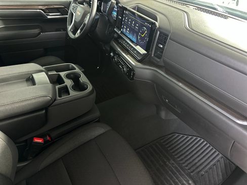 Used 2024 Chevrolet Silverado 1500 LT image 14