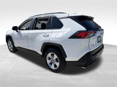 Used 2020 Toyota RAV4 XLE w/ Convenience Package image 5