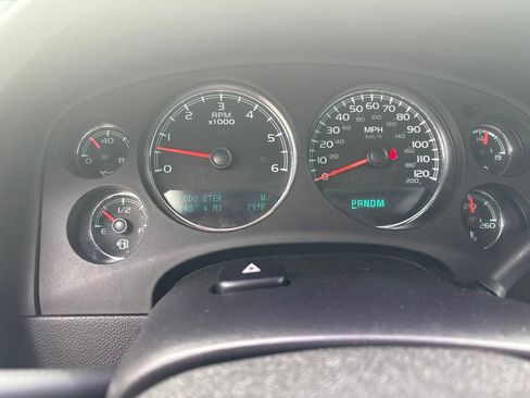 Used 2013 Chevrolet Avalanche LTZ RWD image 6