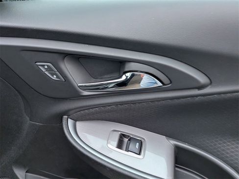 Used 2024 Chevrolet Malibu LT image 31