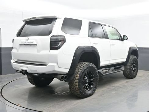 Used 2015 Toyota 4Runner SR5 Premium AWD/4WD image 10
