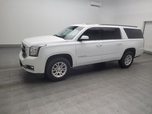 Used 2019 GMC Yukon XL SLT w/ Open Road Package AWD/4WD image 2