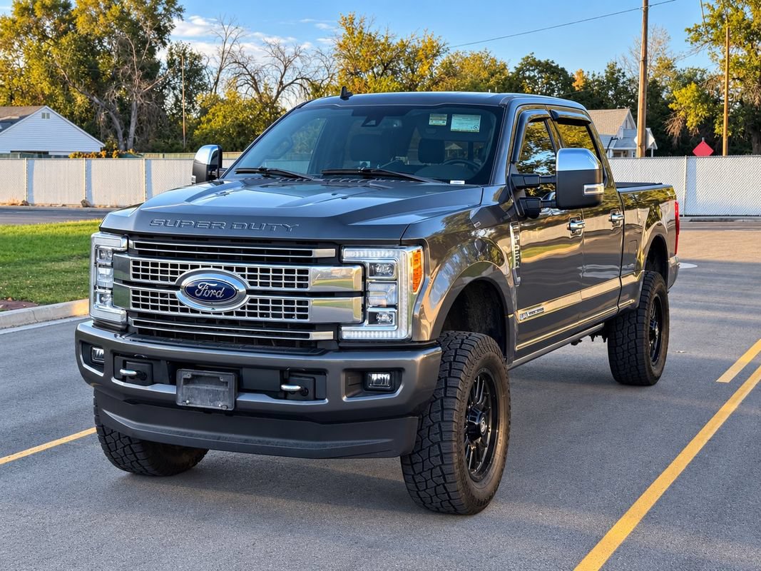 Used 2019 Ford F350 Platinum w/ Platinum Ultimate Package AWD/4WD image 1