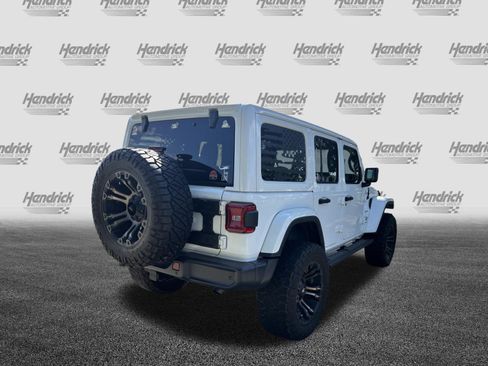 Used 2019 Jeep Wrangler Unlimited Sahara AWD/4WD image 9