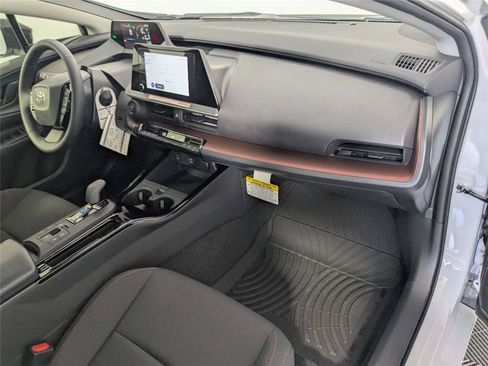 New 2026 Toyota Prius Plug-In Hybrid FWD image 23