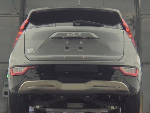 Certified 2023 Kia Niro Wind w/ Wind Preserve Package image 6