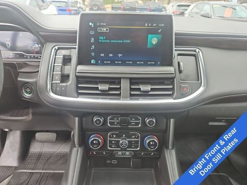 Used 2023 Chevrolet Suburban Z71 w/ Luxury Package image 19