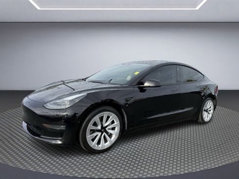 Used 2022 Tesla Model 3 image 2