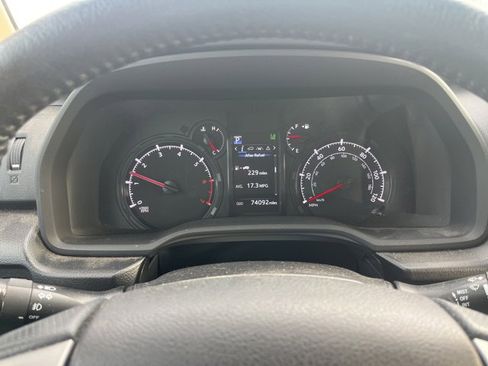 Used 2020 Toyota 4Runner SR5 image 12