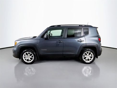 Used 2022 Jeep Renegade Latitude image 4