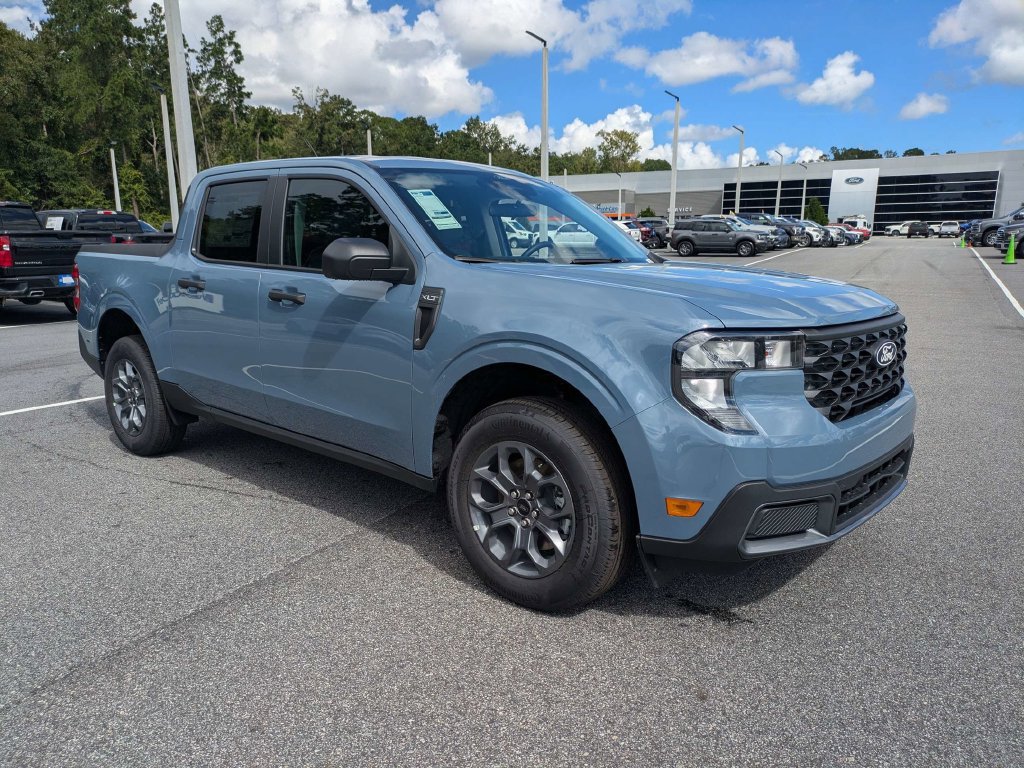 New 2026 Ford Maverick XLT FWD image 2
