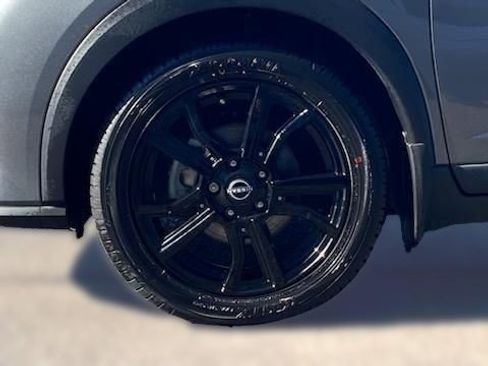 Used 2023 Nissan Kicks SR w/ SR Premium Package image 4