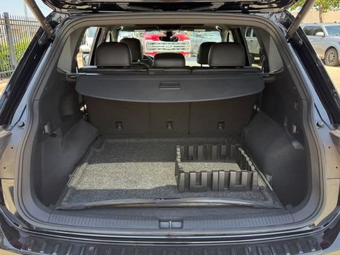 Used 2024 Volkswagen Tiguan SEL R-Line AWD/4WD image 27
