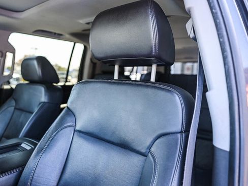 Used 2015 Chevrolet Suburban LT w/ Luxury Package RWD image 16