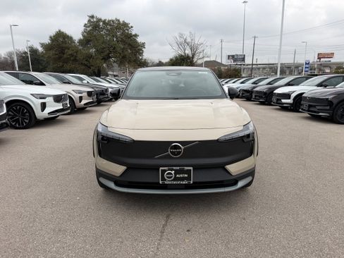 New 2026 Volvo EX30 Cross Country Ultra image 6