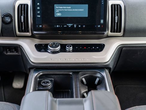 Used 2025 Ford Expedition Max Active RWD image 27