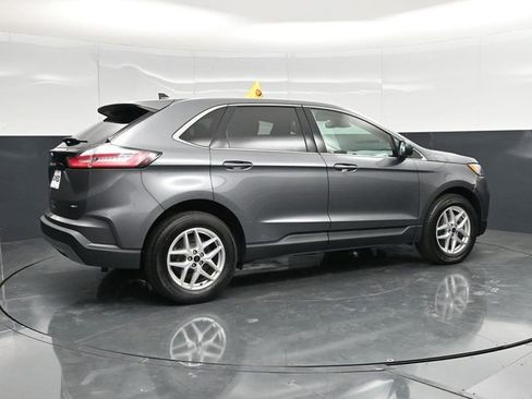 Used 2024 Ford Edge SEL AWD/4WD image 2