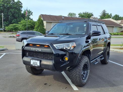Used 2019 Toyota 4Runner TRD Off-Road Premium AWD/4WD image 28